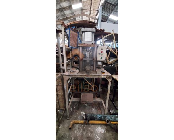 Foto de PARQUE INDUSTRIAL | INJETORAS, PRENSAS, FRESADORAS, FURADEIRAS, COMPRESSORES E DIVERSOS EQUIPAMENTOS